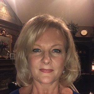 Meet your Posher, Alisa